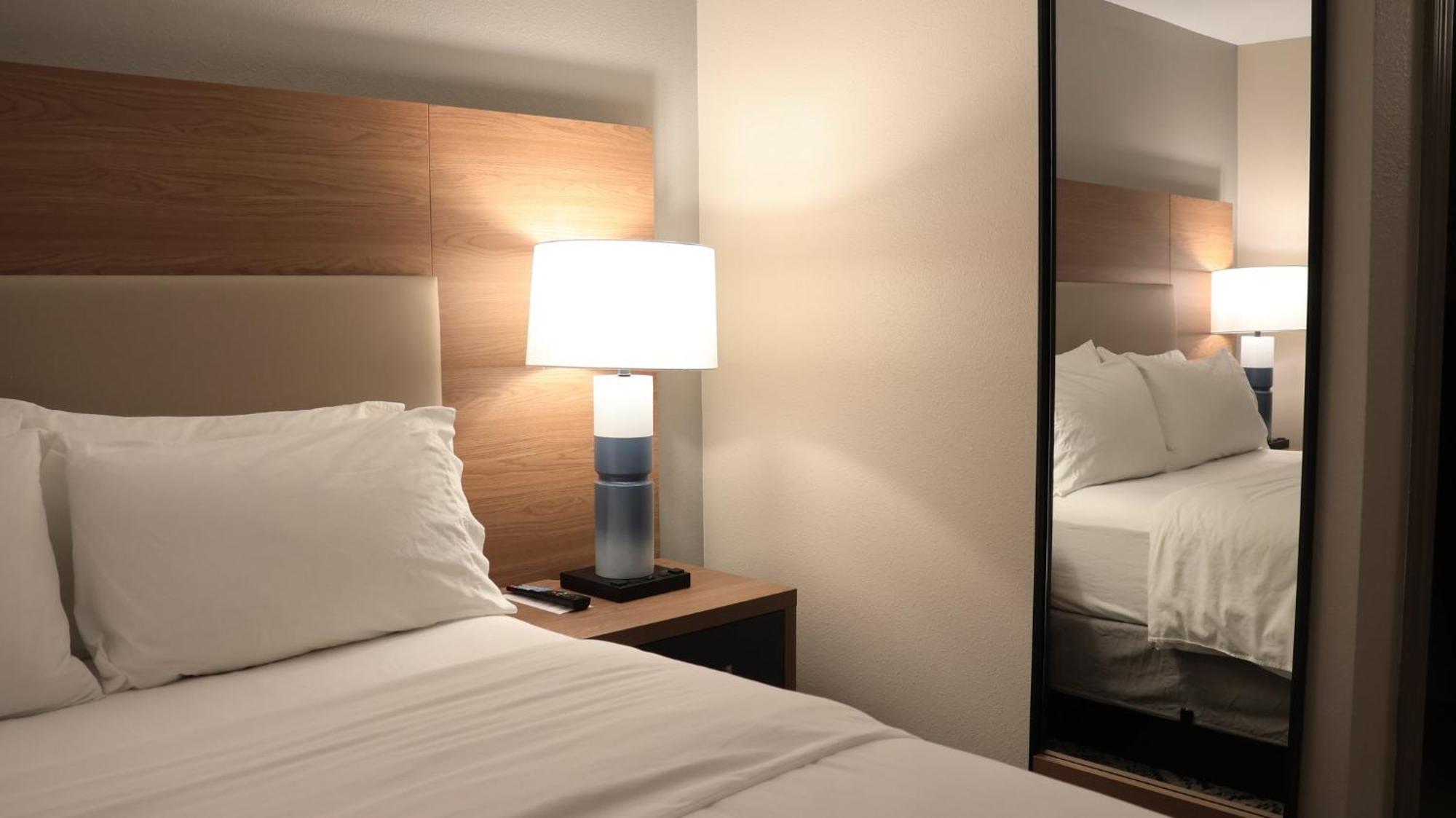 Hotel Candlewood - At Grand Prairie By Ihg Peoria